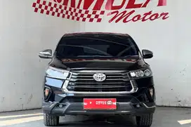 Toyota Innova Venturer diesel 2.4 AT 2021 Hitam