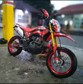 DIJUAL CEPAT HONDA CRF 150L THN 2017 MODIF SUPERMOTO