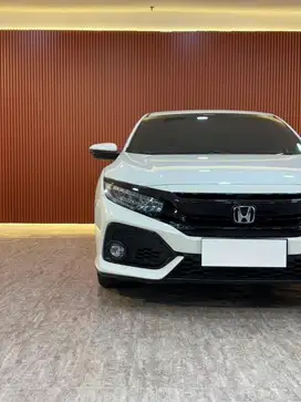 [ SIAP PAKAI ] HONDA CIVIC E 1.5 TURBO HATCHBACK 2019 AUTOMATIC