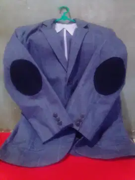 Blazer pria merk Edition