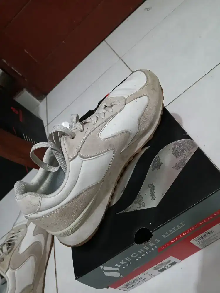 Skechers  OG 85-Fresh & Kewl White size 42