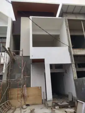 Rumah baru dalam kota strategis dekat ke stasiun bekasi dan SMB