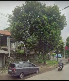 Jual Rumah dan Tanah di Depan pintu masuk Tol Kampung Rambutan