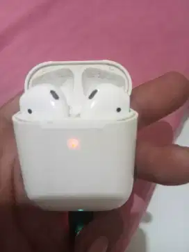 Airpods Gen 2, ORI, minus batre drop. Jual apa adanya sj.