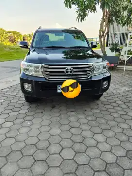 jual Land cruiser th 2013 vx 200 full spec barang super istimewa