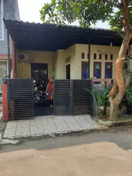Jual murah rumah rapih di legok permai dekat ke toll dan mall bsd