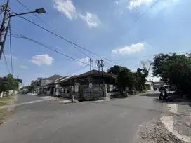 Rumah Hitung Tanah Hooq Di Jalan Bunga Flamboyan Suhat