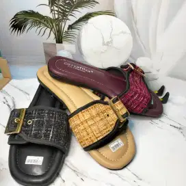 Dijual Sandal dan sepatu stylish terkini
