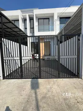 Rumah 2 lantai joglo