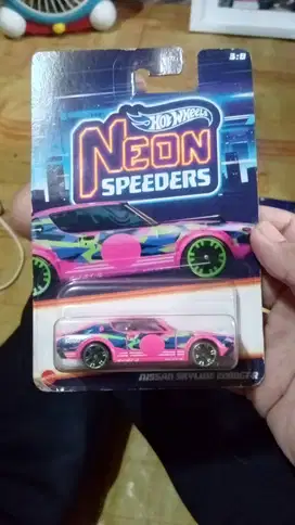 Hot wheels Neon Speeders Series Nissan Skyline 2000GTR