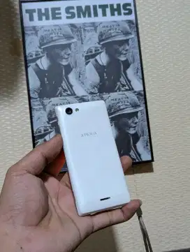 Sony Xperia J/st26i White