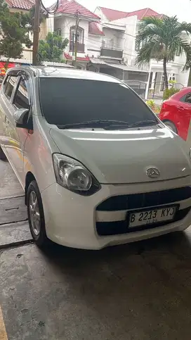 Daihatsu Ayla 2015