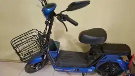 Sepeda listrik alias selis
