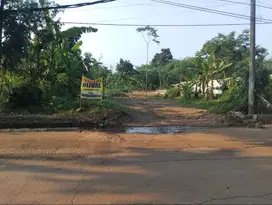 Tempat pinggir jalan strategis sumber air bagus ,sudah ada sumur bor