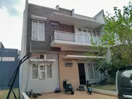 DIJUAL RUMAH DI DE LATINOS BSD
