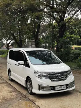 Jual Nissan Serena HWS panoramic 2015