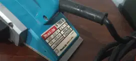 Dijual Cepat! Mesin Serut Kayu Makita N1900B – 100% Berfungsi Normal