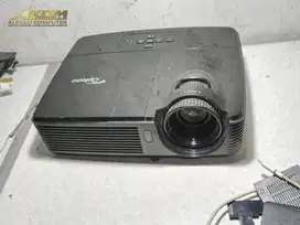 Proyektor pojector Optoma EX550 Normal cocok buat Nobar Bola