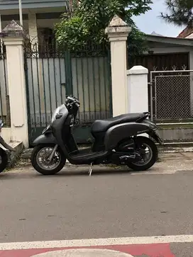 di jual scoopy esp tahun 2019 masih mulus banget