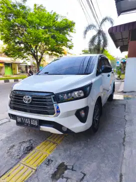 TOYOTA INNOVA G DIESEL M/T