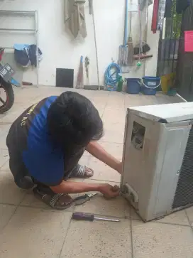 Jasa bongkar pasang AC wilayah surabaya