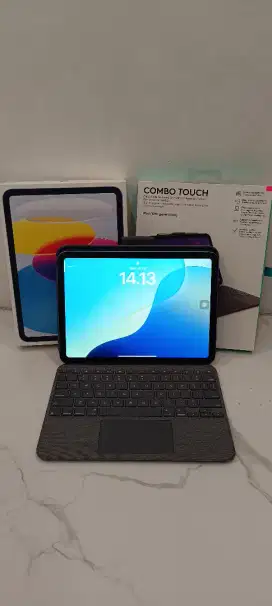 Apple ipad 10th Gen 64 gb Wifi only ex IBOX + Logitech Combo Touch
