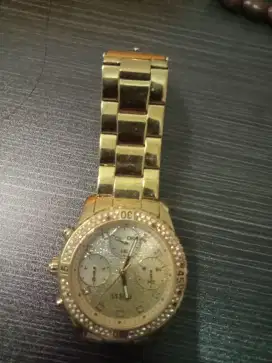 Jual jam tangan gueess mewah orie warna gold.gueess GC