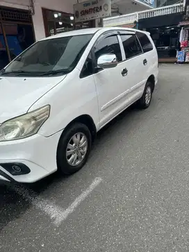 Dijual toyota innova