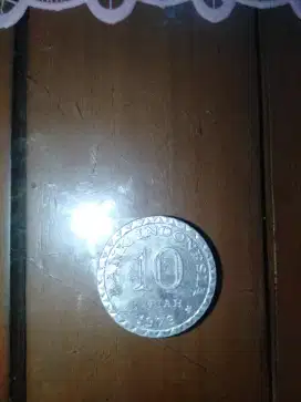 Uang koin 10 rupiah