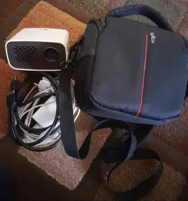 Dijual Infocus/ Projektor  LG PH300 Mini Projector – Compact, Portable