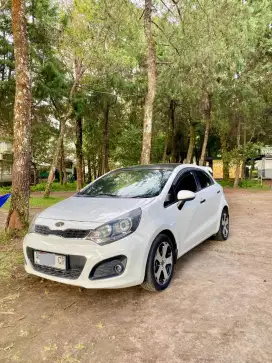 Dijual cepat KIA RIO pemakaian pribadi siap pakai