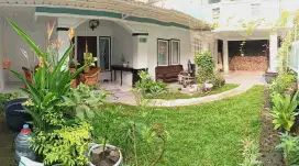 Rumah asri, lt 222, lb 250, 5 kt, 3 km, di lingkungan asri bisa KPR