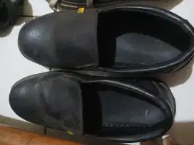 Sepatu safety + Sepatu tali