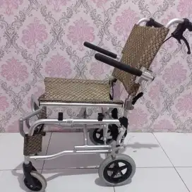 Kursi roda Merk Galena