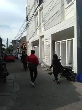 Rumah Murah Kebon Jeruk Bangunan Bagus Surat Lengkap