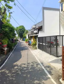 Di Jual rumah siap huni di cempaka putih timur