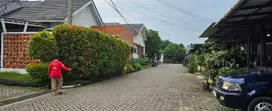 Rumah dengan suasana asri, di Dedaunan Residence, Pamulang Tang-sel