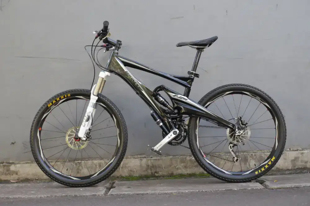 Whyte E120 MTB Full Suspension
