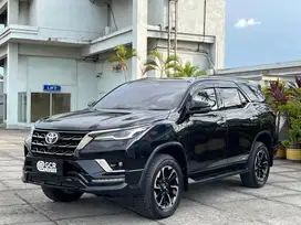 MURAH LOW KM ! TOYOTA FORTUNER GR 2.4 4x2 SPORT 2022 AT MDL 2023/2024