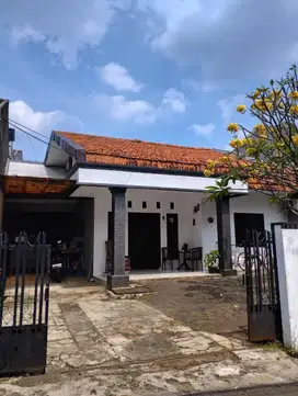 Dijual Rumah Lama Kokoh Murah di Srengseng, Jakarta Barat