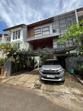 Rumah Tropis Modern Siap Huni dalam Komplek Favorite One Gate Cinere