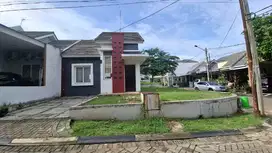 Dijual tanah kavling ada bangunannya di perum  cibubur country