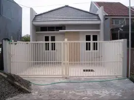 Rumah di Medokan Sawah Timur