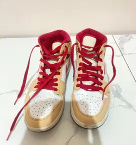 Jual Nike Air Jordan 1 MID second