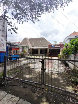 SEWA TEMPAT USAHA (GARASI)