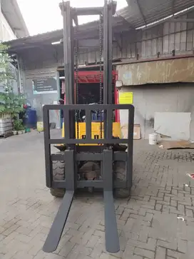 Dijual Forklift TCM Diesel 3 Ton