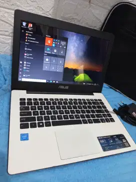 Laptop Asus X453S Ram 8gb/500gb  .batre awet . Murah