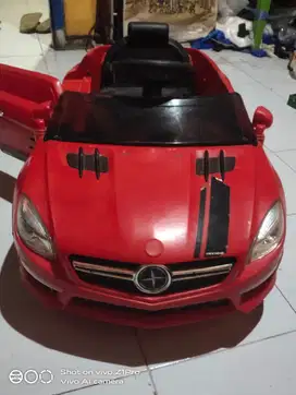 Mobil aki mainan
