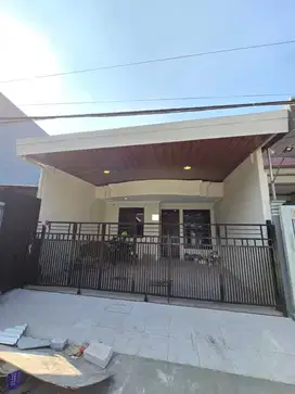 Rumah Di Jalan Utama Babatan Pantai Utara Surabaya
