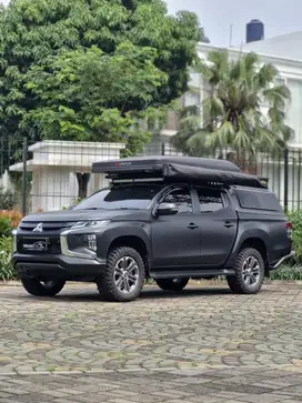 Strada Triton Ultimate AT 2022 Hitam Odo: